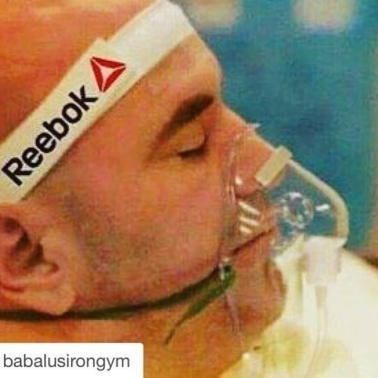 Derrota de McGregor para Diaz no UFC rende piadas na internet - Reprodução