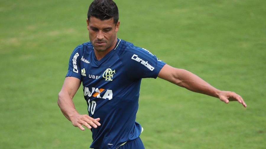 Ederson (foto) se solidarizou com Dener por aposentadoria precoce - Gilvan de Souza/ Flamengo