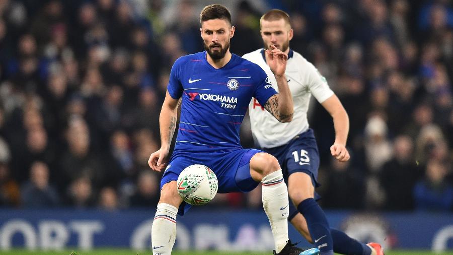 24.jan.2019 - Giroud em ação pelo Chelsea contra o Tottenham - Glyn KIRK / AFP
