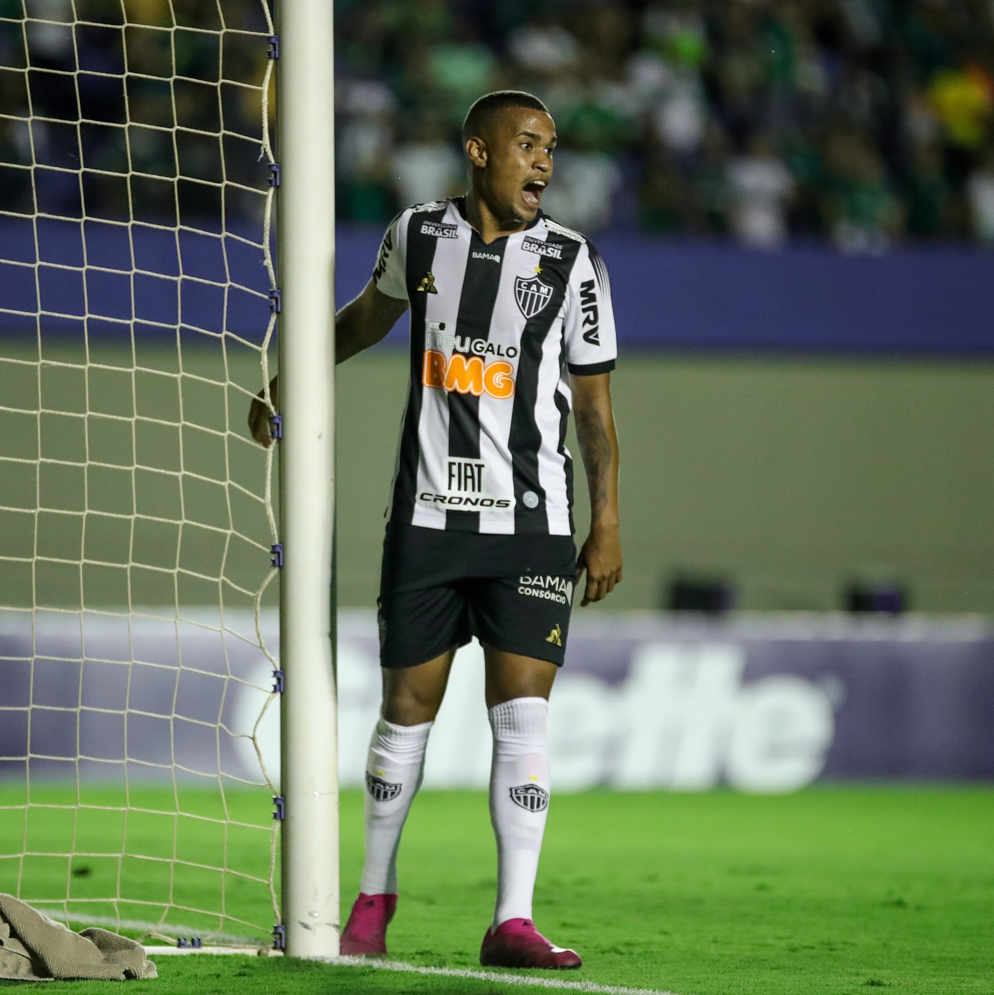 ELIA: CAZARES É DE LONGE O MELHOR JOGADOR DO CORINTHIANS