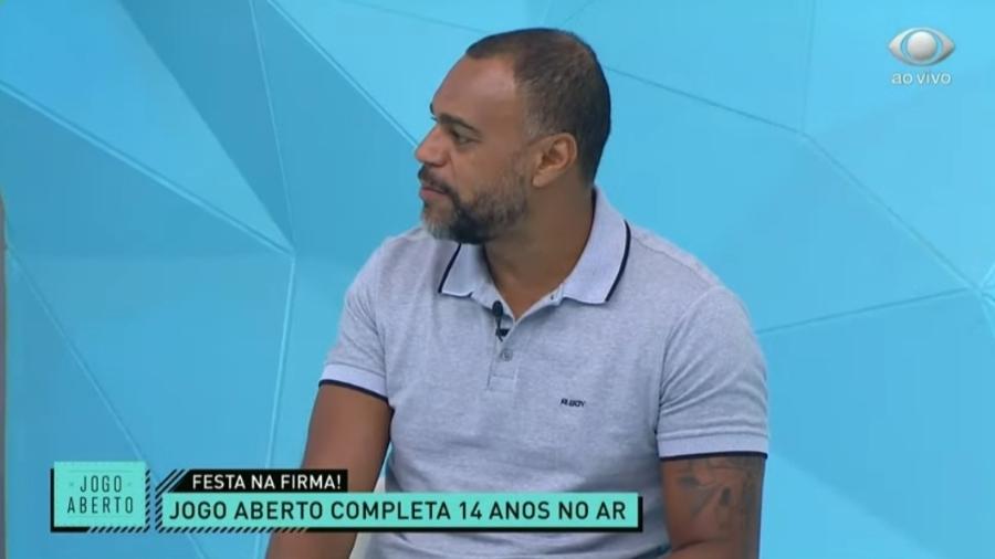 Denílson destaca maturidade de Gabriel Menino: 