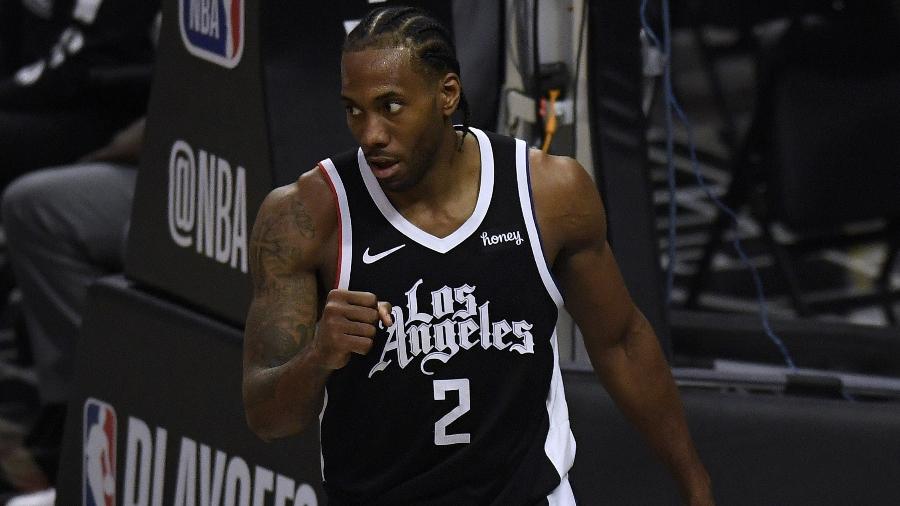 Kawhi Leonard em ação pelo Los Angeles Clippers contra o Dallas Mavericks nos playoffs da NBA - Harry How/Getty Images/AFP