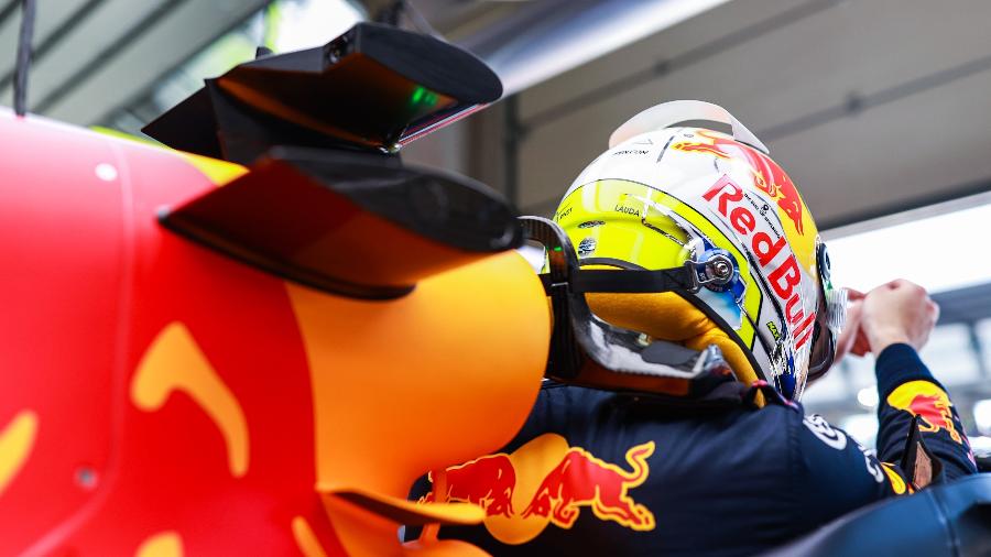 Verstappen no carro da Red Bull durante a sessão classificatória para o GP da Áustria, em Spilberg - Red Bull