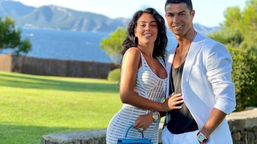 Cristiano Ronaldo usou uma peruca em sua primeira viagem com Georgina  - Instagram