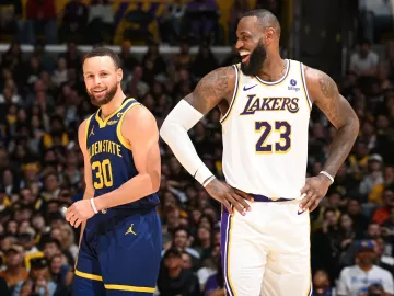 LeBron e Curry admitem que não sabem fazer movimento clássico do basquete