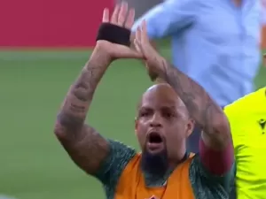 Felipe Melo pode pegar gancho pesado por gesto de roubo em Flu x Grêmio