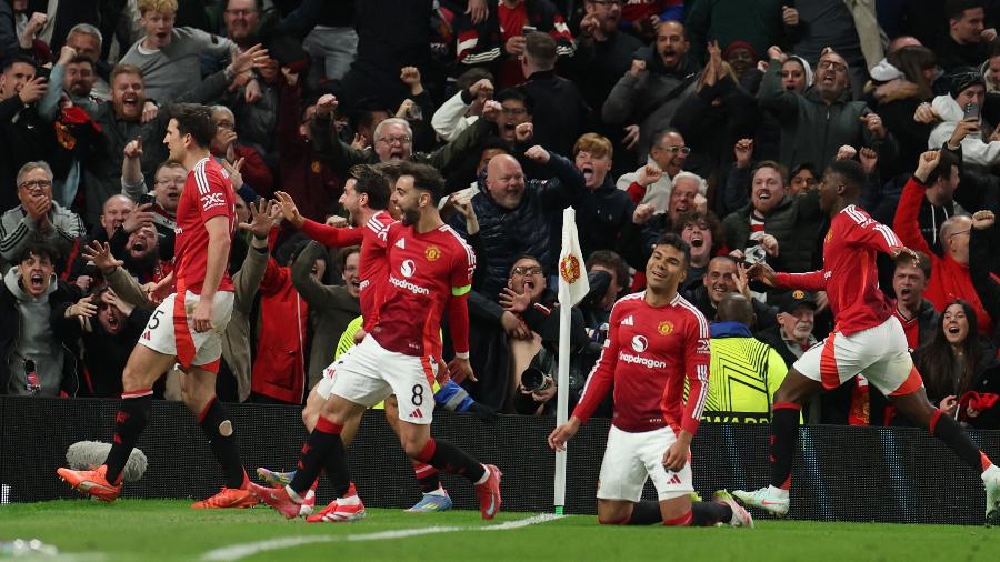Time inglês sofreu, mas buscou uma classificação heroica em duelo contra o Lyon em Old Trafford - REUTERS/Phil Noble