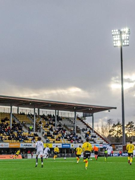 Väre Areena, estádio de abertura da Champions, tem só 2 mil lugares sentados Väre Areena, estádio de abertura da Champions, tem só 2 mil lugares sentados