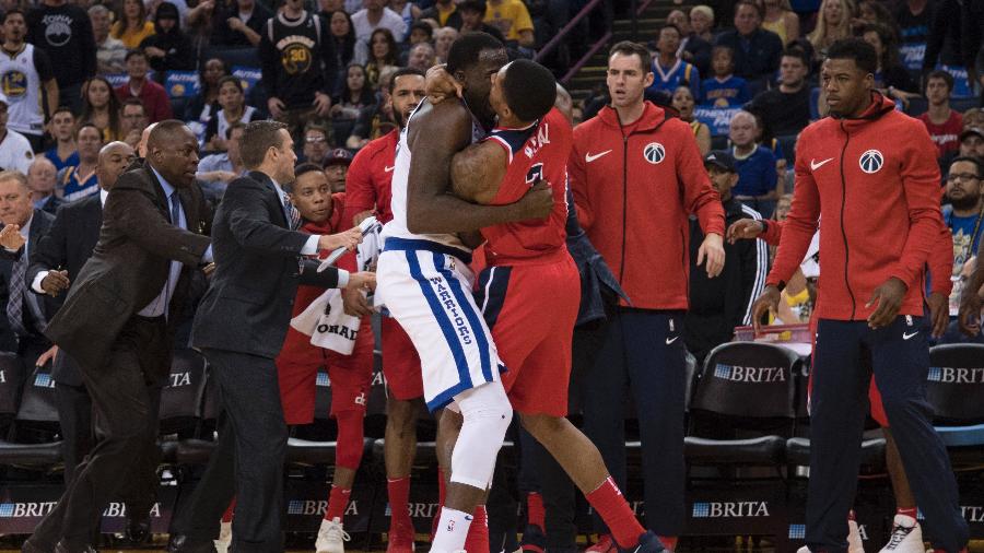 Draymond Green e Bradley Beal brigam durante jogo da NBA - Kyle Terada/USA TODAY Sports