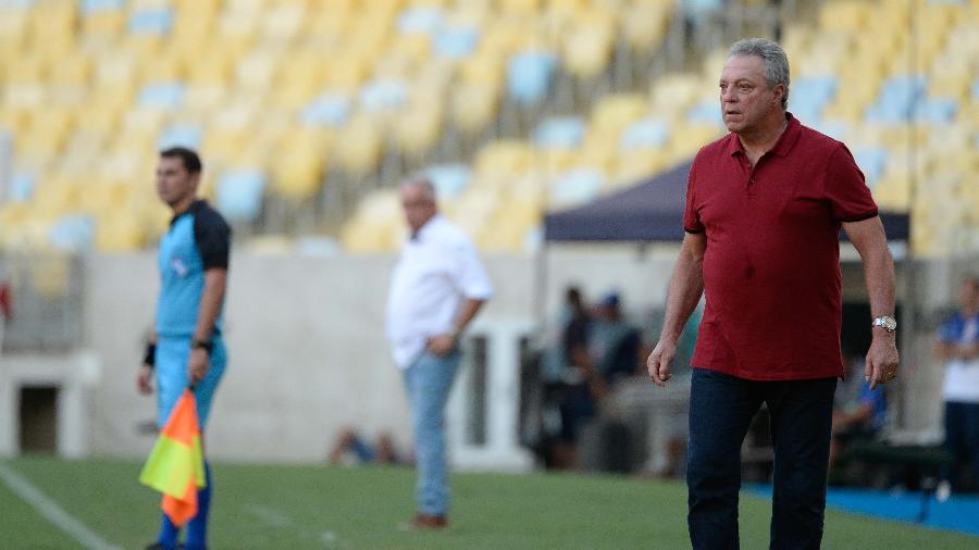 De volta à beira do gramado, Abel Braga deve utilizar força máxima contra o Cruzeiro - Alexandre Vidal/CR Flamengo