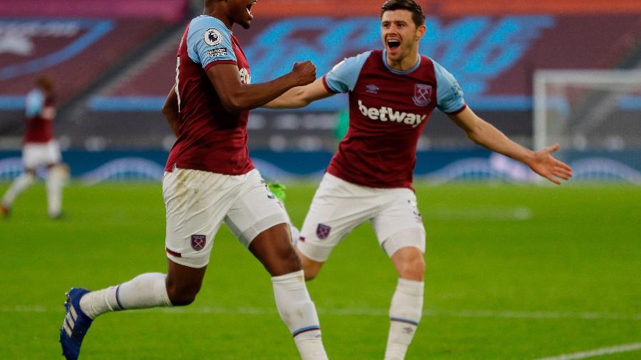 Jogadores do West Ham comemoram empate com o Brighton no Campeonato Inglês - West Ham