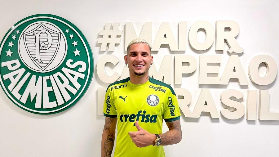 O atacante Rafael Navarro foi anunciado como novo reforço do Palmeiras - Divulgação/Palmeiras