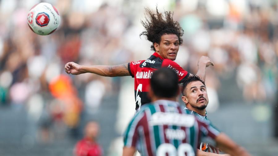 Willian Arão, volante do Flamengo, durante o jogo contra o Fluminense - Gilvan de Souza/Flamengo