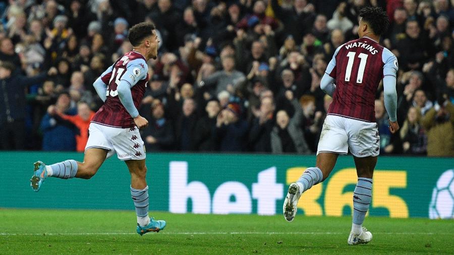 Philippe Coutinho fez gol e deu duas assistências em jogo do Aston Villa no Campeonato Inglês - OLI SCARFF/AFP