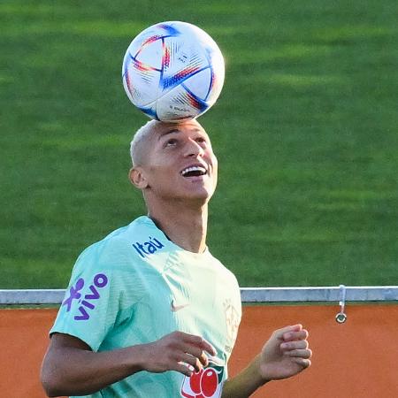 Richarlison durante treino da seleção brasileira em Turim: ele é o inimigo do ritmo do elenco - Vincenzo Pinto/AFP