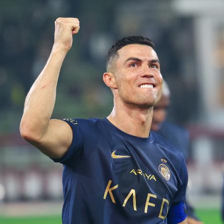 Cristiano Ronaldo comemora após vitória do Al-Nassr contra o Al-Taawoun, pelo Sauditão