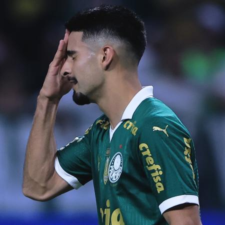 Flaco López pode perder espaço para reforços no Palmeiras