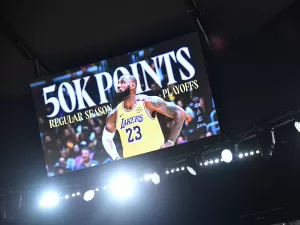 LeBron James chega aos 50 mil pontos com poucos recordes a bater na NBA