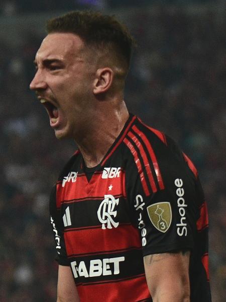 Léo Ortiz, do Flamengo, celebra gol marcado sobre a LDU em confronto da Libertadores Léo Ortiz, do Flamengo, celebra gol marcado sobre a LDU em confronto da Libertadores