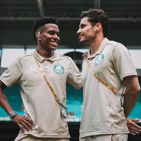 Estêvão e Raphael Veiga conversam no gramado do Hard Rock Stadium - Werner Flister / Powered by @canonbr