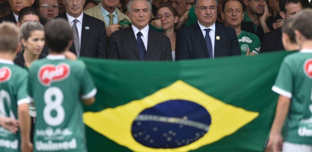 Presidente Michel Temer acompanha velório na Arena Condá - DOUGLAS MAGNO/AFP