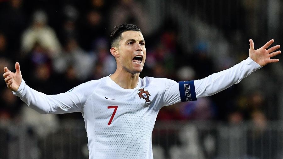 Cristiano Ronaldo após marcar seu 99º gol pela seleção portuguesa, em Luxemburgo - JOHN THYS / AFP