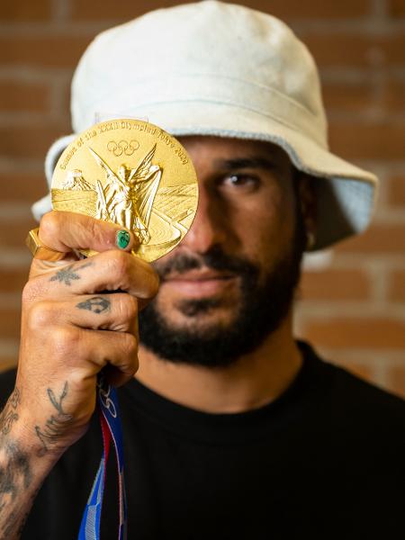 Ítalo Ferreira é o primeiro campeão olímpico de surfe da história