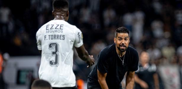 Avaliação de desempenho dos jogadores do Corinthians na derrota para a Ponte Preta.