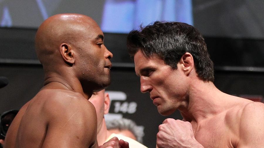 Anderson Silva e Chael Sonnen durante o UFC 148 em julho de 2012, em Las Vegas