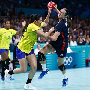 Brasil sofre com a eficiência da Noruega e cai nas quartas do handebol