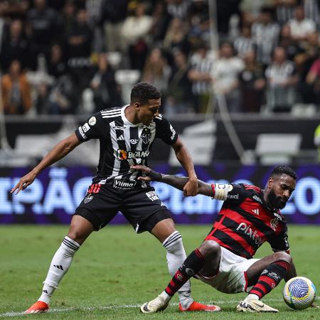 Gerson, do Flamengo, em jogo contra o Atlético-MG pelo Brasileirão 2024