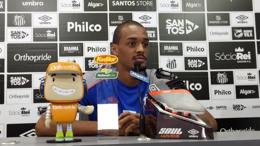 Luiz Felipe, do Santos, concede entrevista coletiva no CT Rei Pelé - UOL