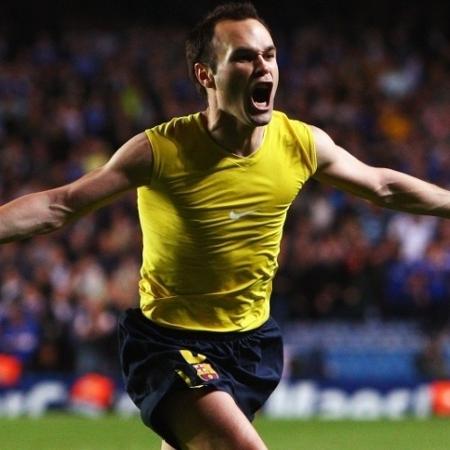 Iniesta comemorando gol contra o Chelsea na semi final da Champions - Jamie McDonald/Getty Images