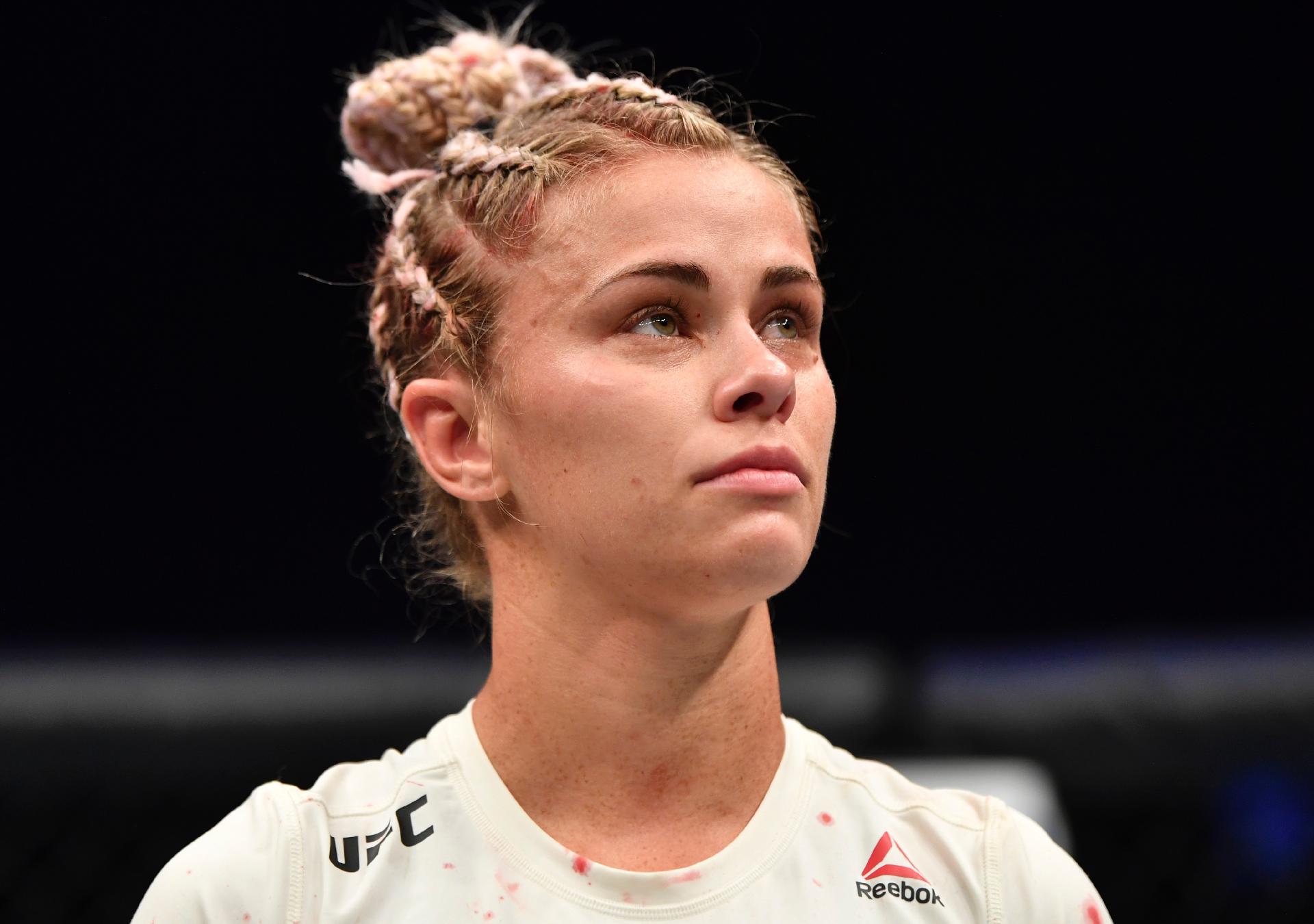 Paige VanZant enfrenta atriz pornô Ellen Brooke em duelo de boxe