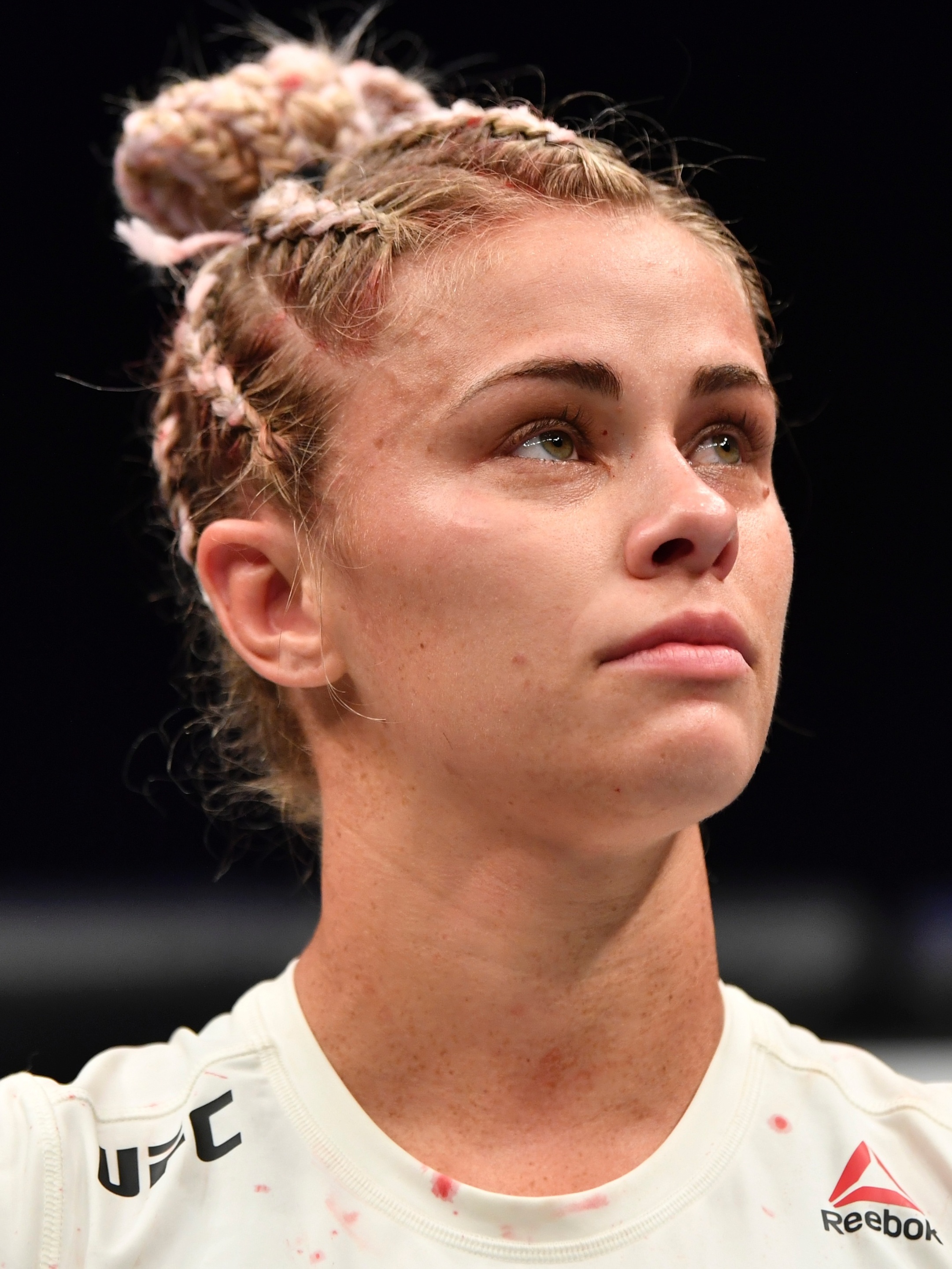 Paige VanZant enfrenta atriz pornô Ellen Brooke em duelo de boxe