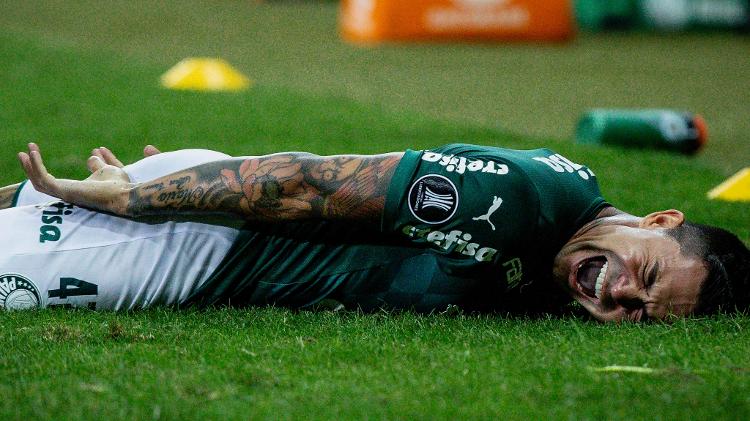 Dudu comemora gol pelo Palmeiras na semifinal da Libertadores, contra o Atlético-MG