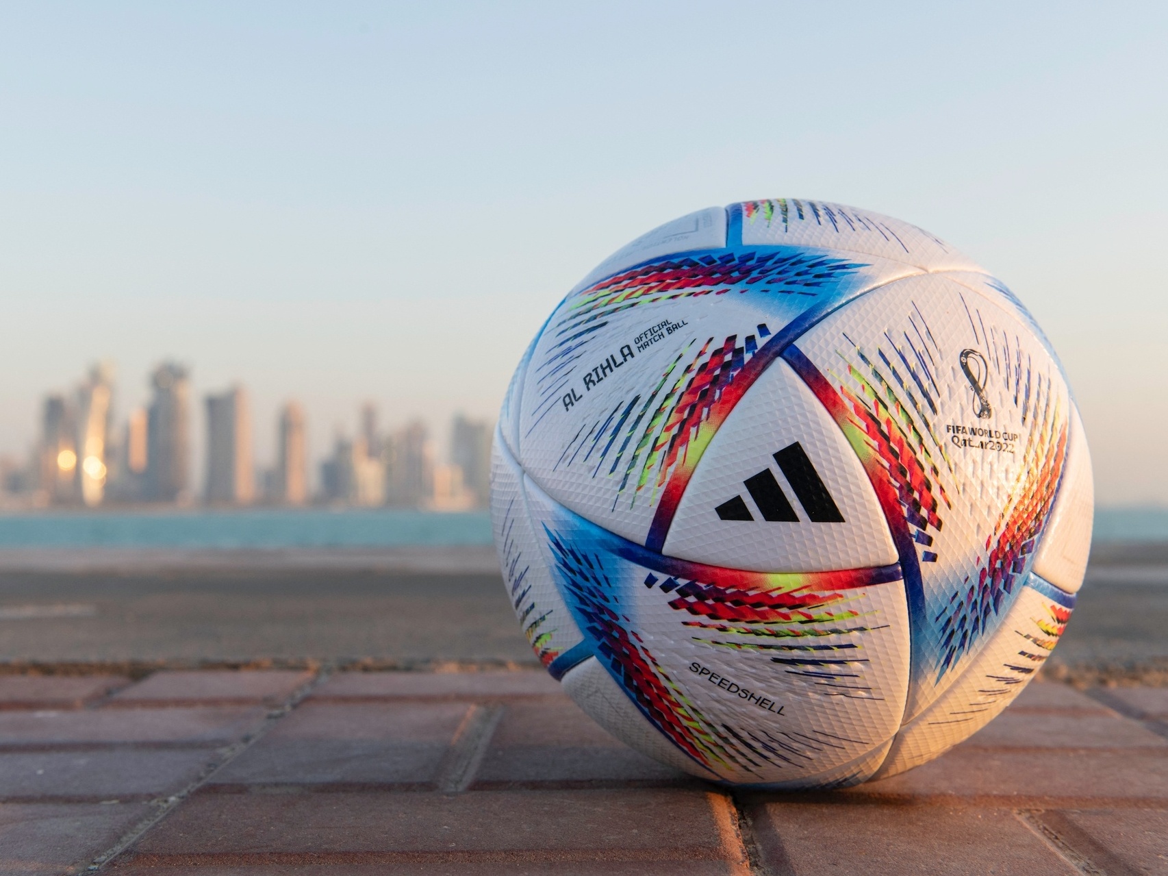 Qatar faz contagem para Copa após investir US$ 200 bilhões - 14/10/2022 -  Esporte - Folha