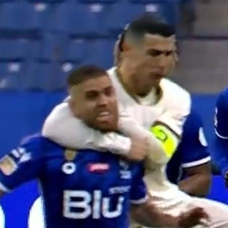 Português se irritou, acertou Cuellar e acabou amarelado em Al-Nassr x Al-Hilal - Reprodução/Twitter