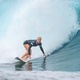 Tati sobre surfar em onda de corais venenoso: 'Não penso no risco de morte'