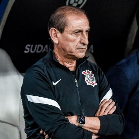 Ramón Díaz, técnico do Corinthians, durante jogo contra o Fortaleza