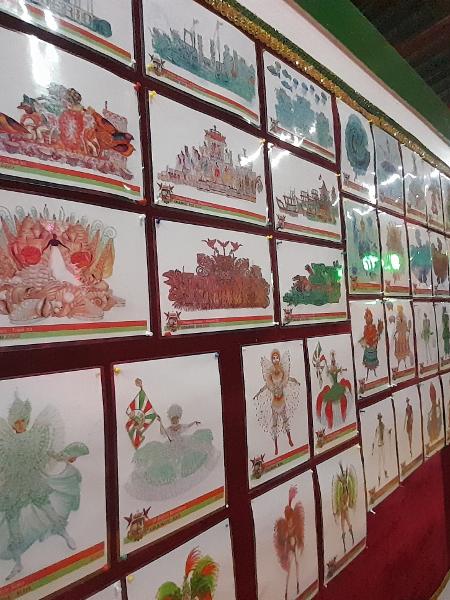 Parede no barracão da Grande Rio mostra croquis de fantasias Parede no barracão da Grande Rio mostra croquis de fantasias