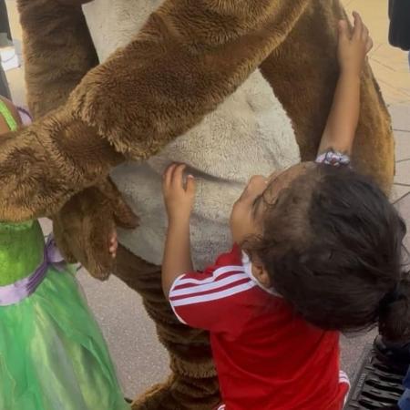 Raphinha acusa Disney de racismo por ignorar Gael, seu filho de dois anos Raphinha acusa Disney de racismo por ignorar Gael, seu filho de dois anos