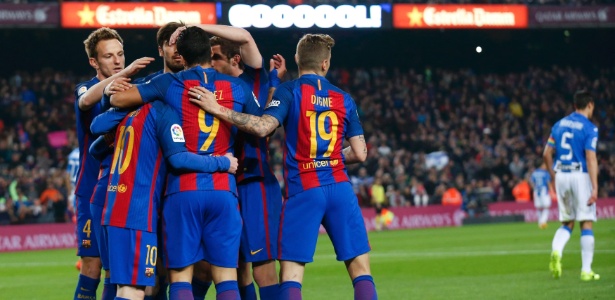 Jogadores do Barcelona comemoram gol sobre o Leganés - Albert Gea/Reuters - Albert Gea/Reuters