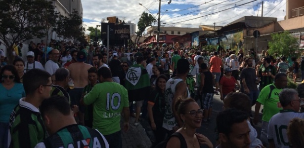 Torcida do América-MG - Enrico Bruno/UOL Esporte - Enrico Bruno/UOL Esporte