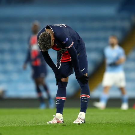 Neymar lamenta derrota do PSG para o Manchester City  - Jan Kruger - UEFA/UEFA via Getty Images