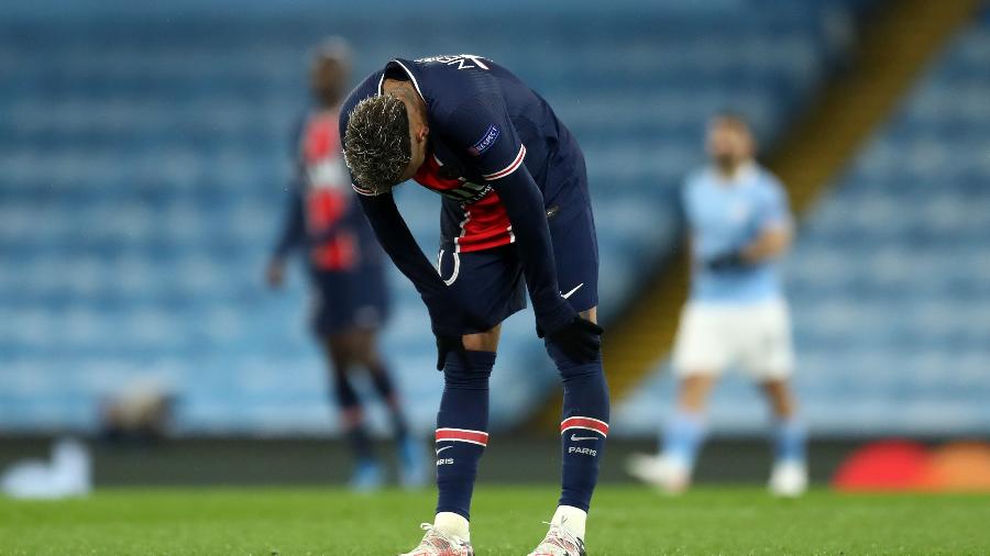 Neymar lamenta derrota do PSG para o Manchester City  - Jan Kruger - UEFA/UEFA via Getty Images