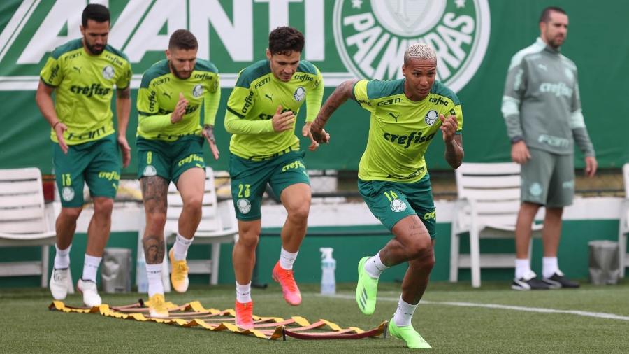 Deyverson em ação durante treinamento do Palmeiras - Cesar Greco/Palmeiras