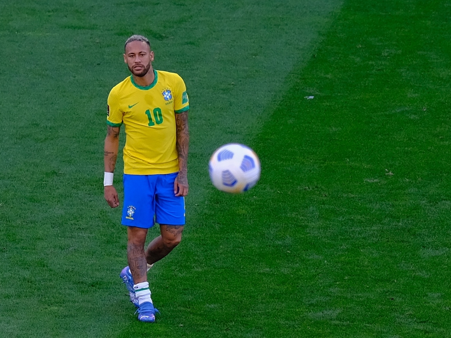 Neymar ainda merece vestir a camisa da seleção? Veja opinião de internautas