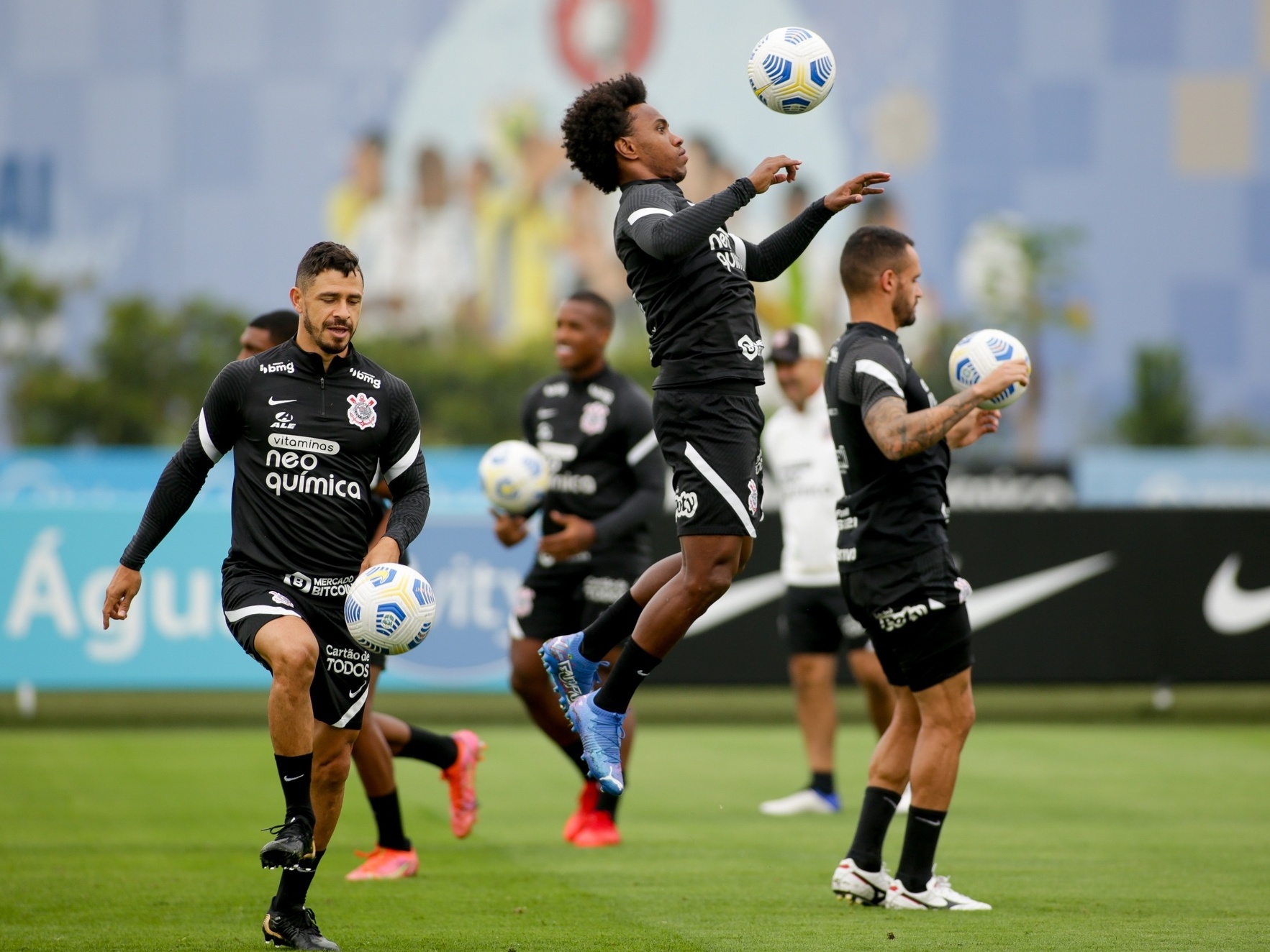 Após 53 dias, quarteto ofensivo do Corinthians pode voltar a jogar junto