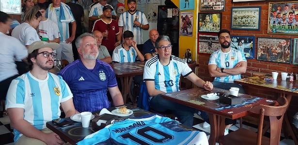 Como foi assistir à derrota da Argentina na Copa ao lado de argentinos